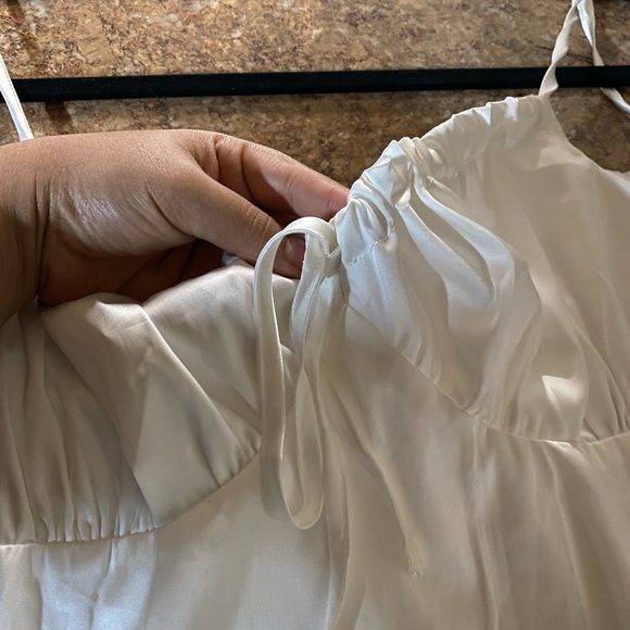 Zaful small cropped top, white top, spring top - Picture 5 of 12